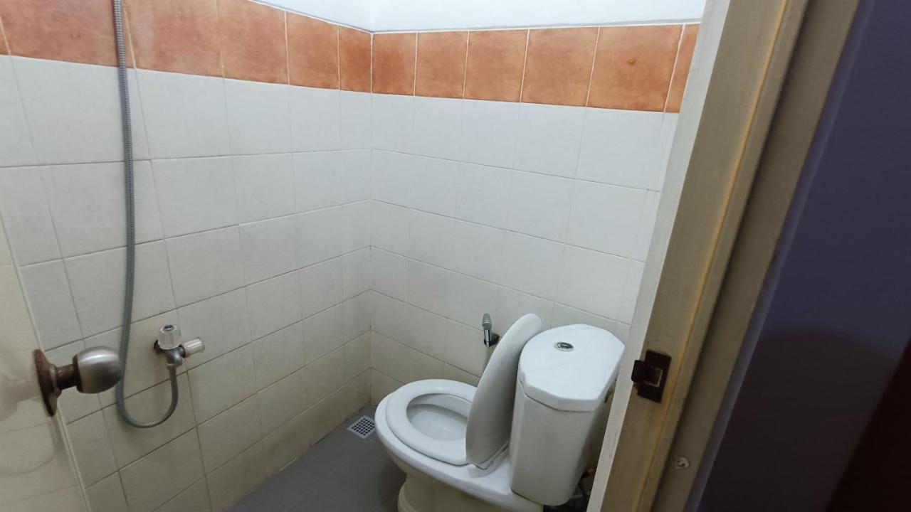 Oyo 91341 D'Phoenix Anggrek Syariah Residence Dżakarta Zewnętrze zdjęcie